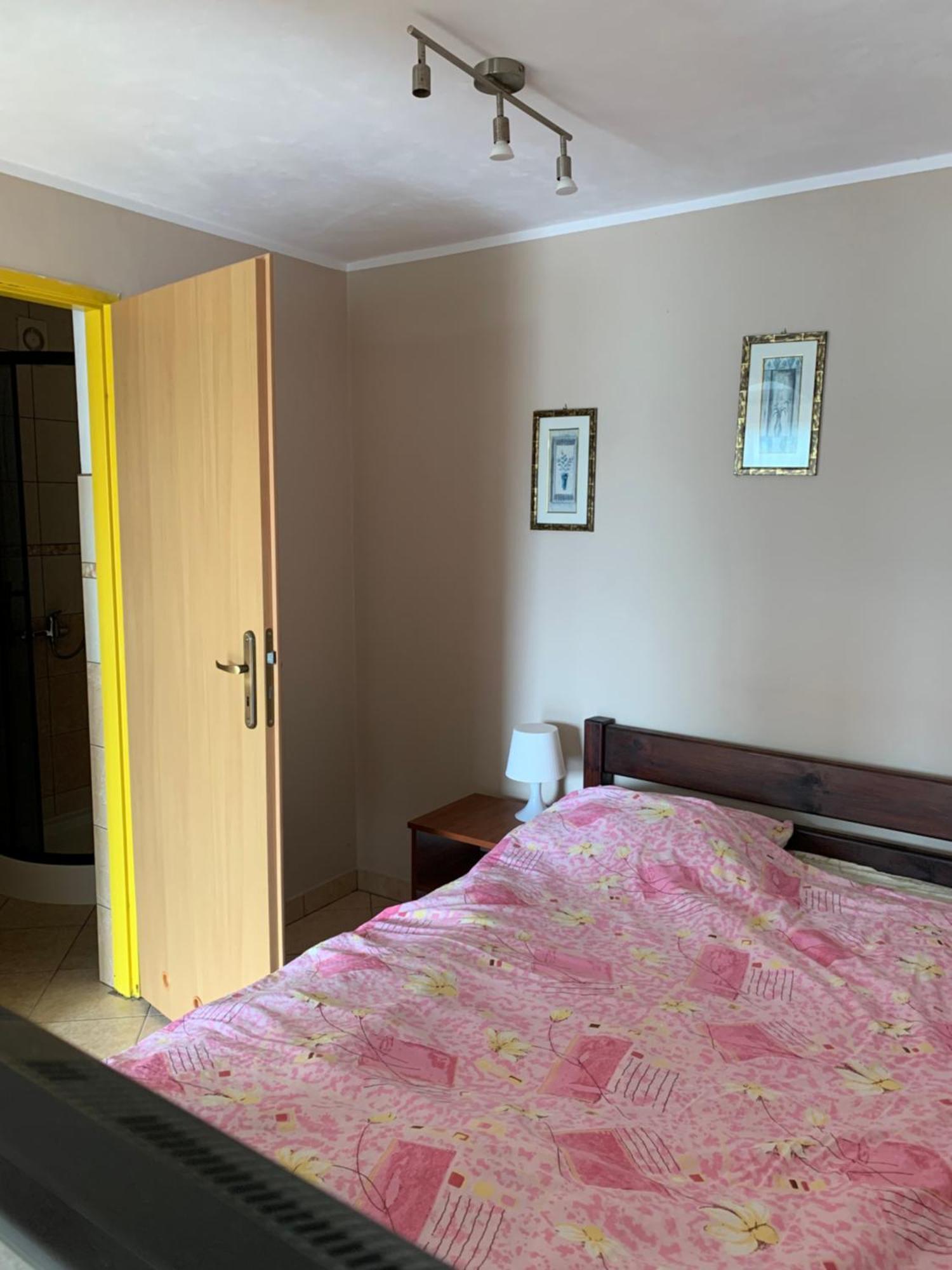 Apartamenty I Pokoje Z Widokiem Na Jezioro Wielewskie Esterno foto