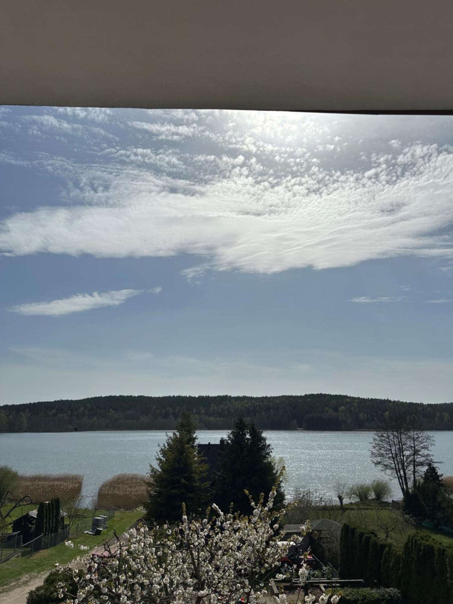 Apartamenty I Pokoje Z Widokiem Na Jezioro Wielewskie Esterno foto